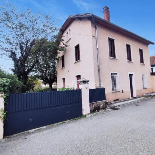 Les Avenières Isère huis foto 7136697