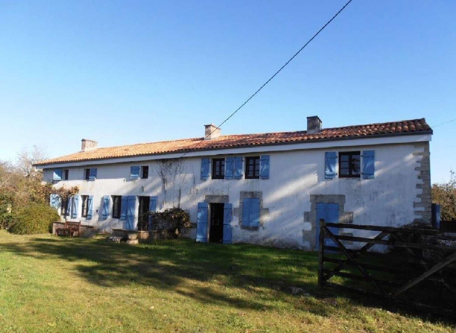  te koop huis Lezay Deux-Sèvres 1