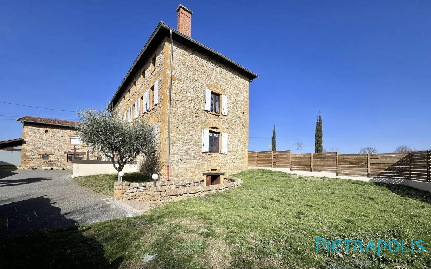 en venta casa Lozanne Rhône 3