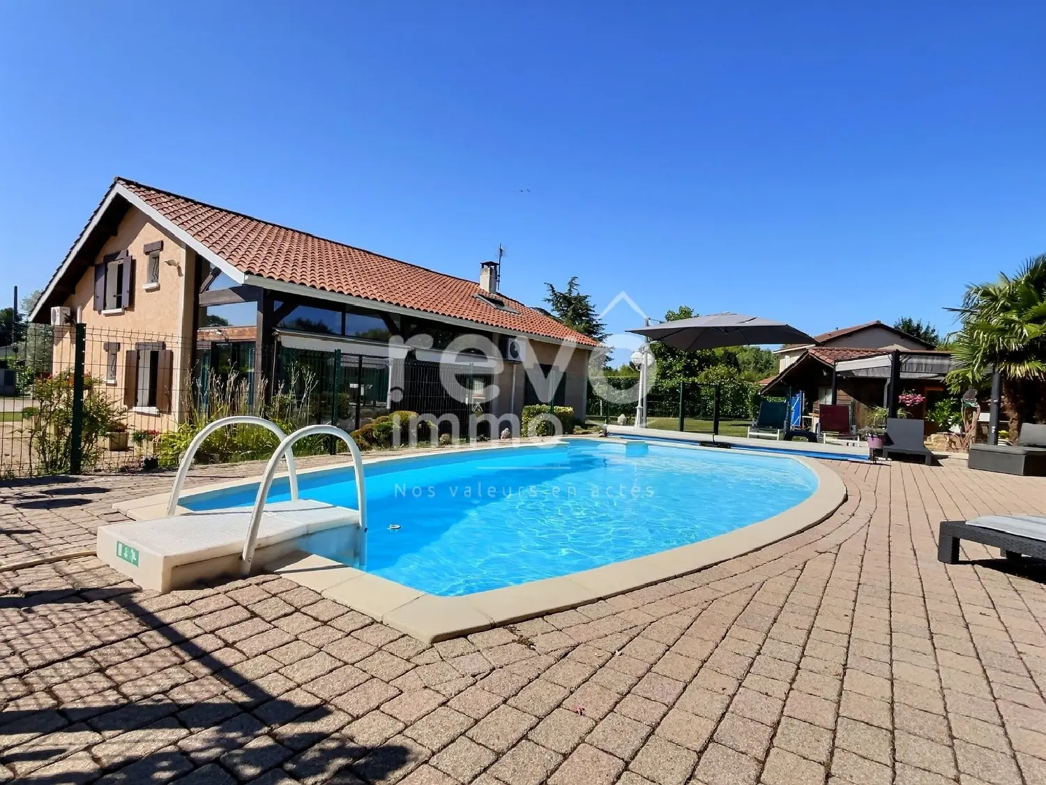  te koop huis Monthieux Ain 4
