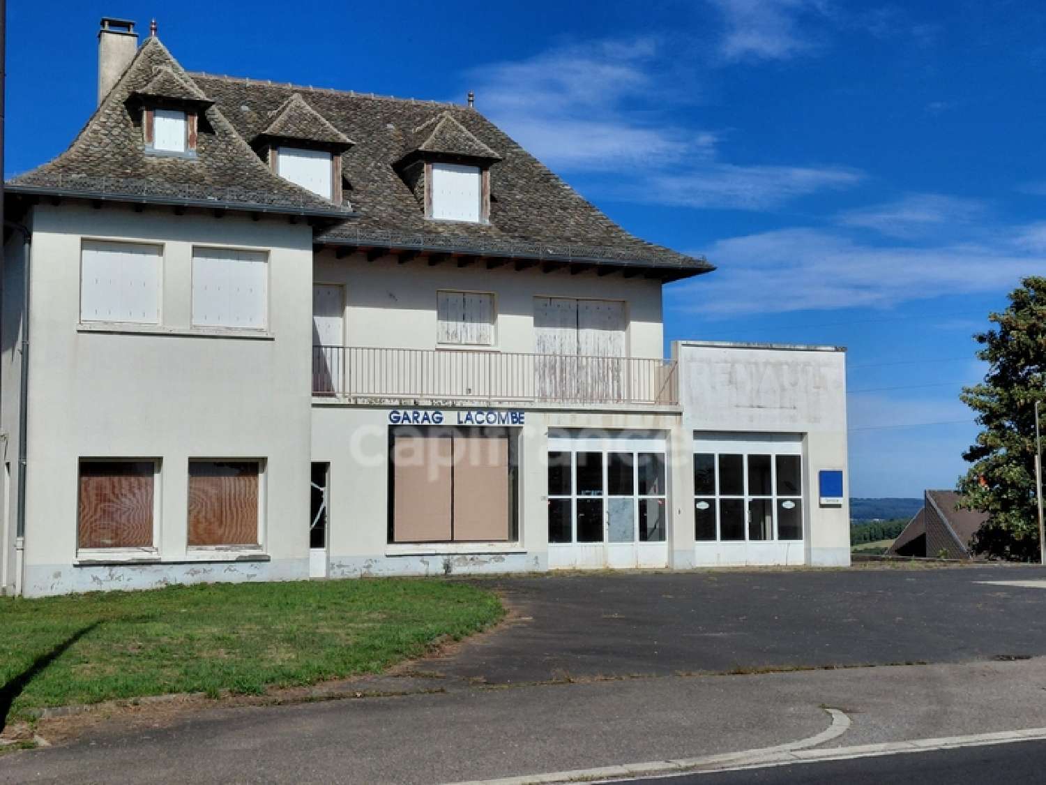  for sale house Montsalvy Cantal 1
