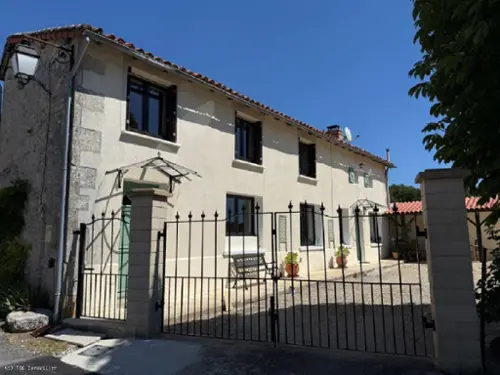 Nanteuil-en-Vallée Charente house foto 7135162