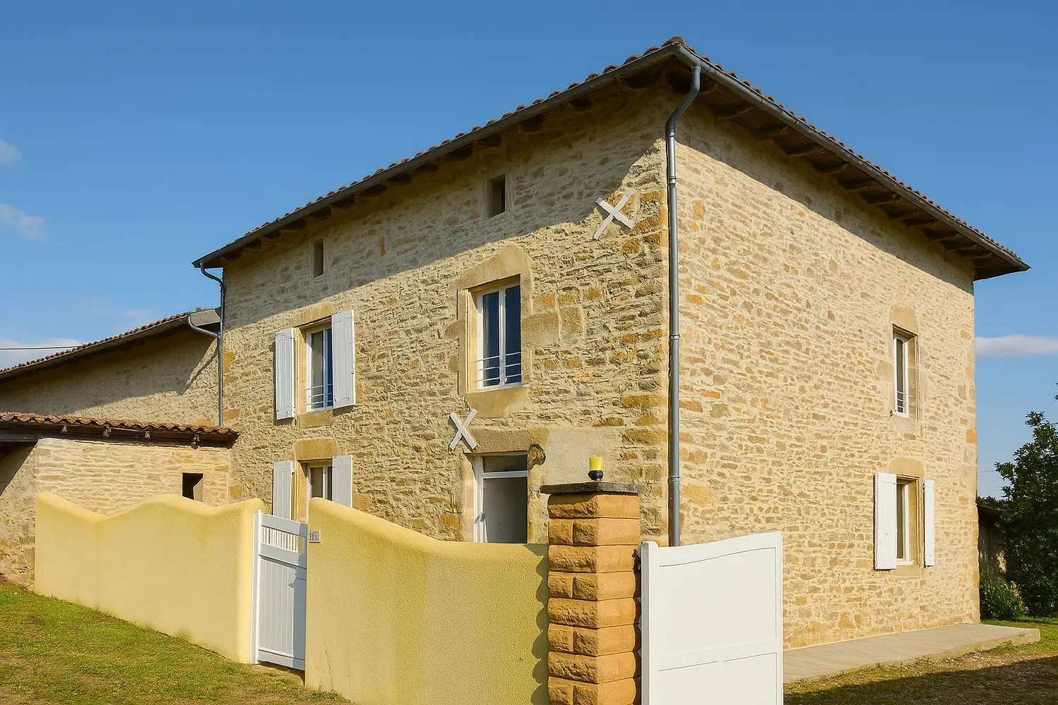  te koop huis Nieuil Charente 1