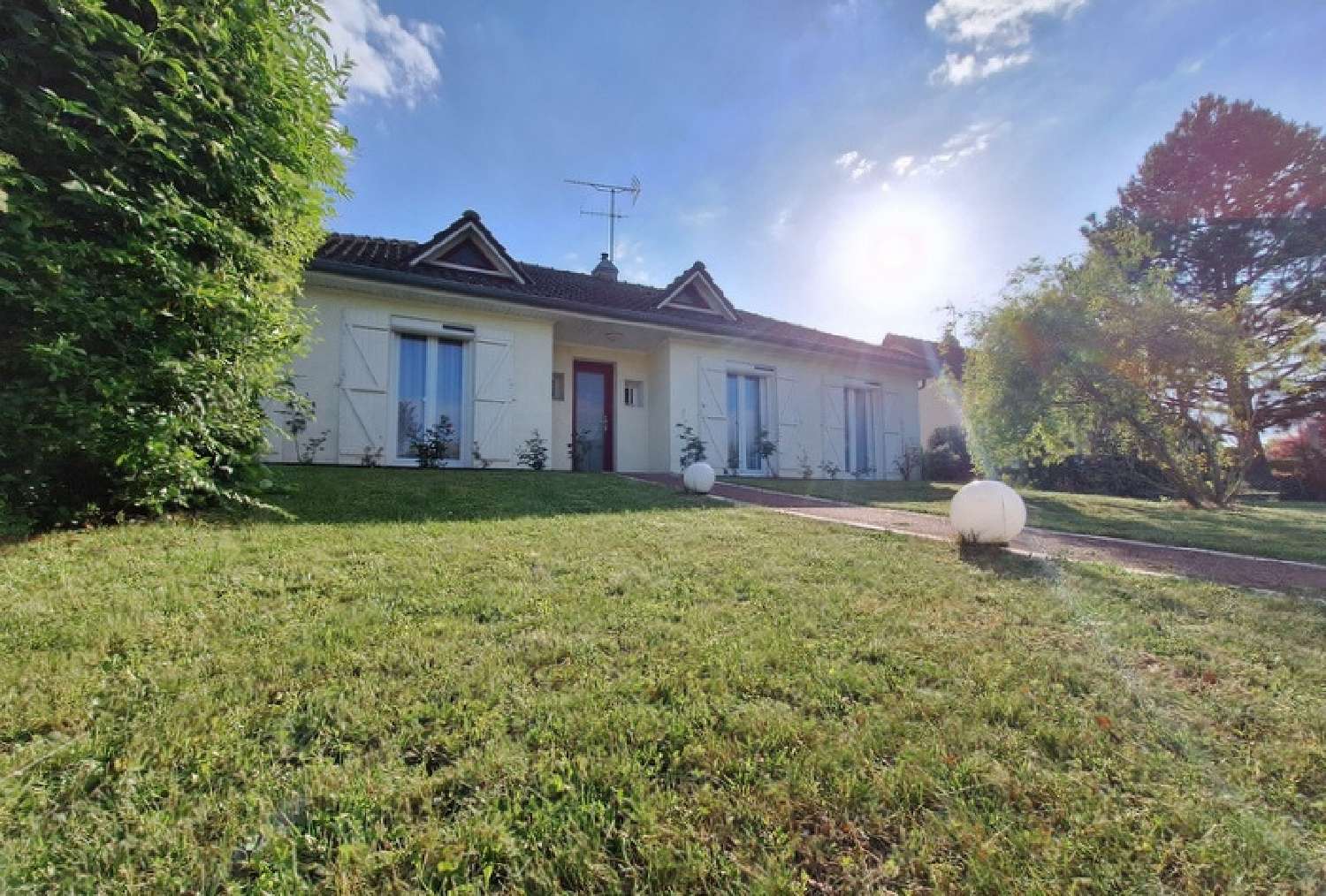  te koop huis Pont-Sainte-Marie Aube 1