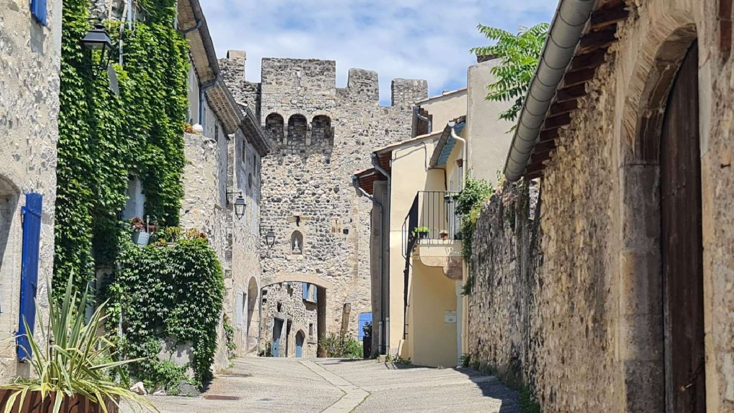  for sale house Rochemaure Ardèche 1