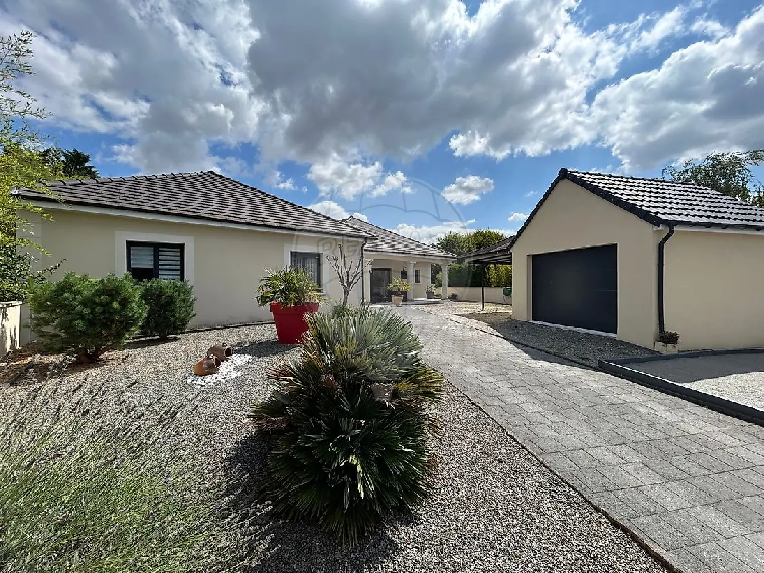  for sale house Saint-Doulchard Cher 2