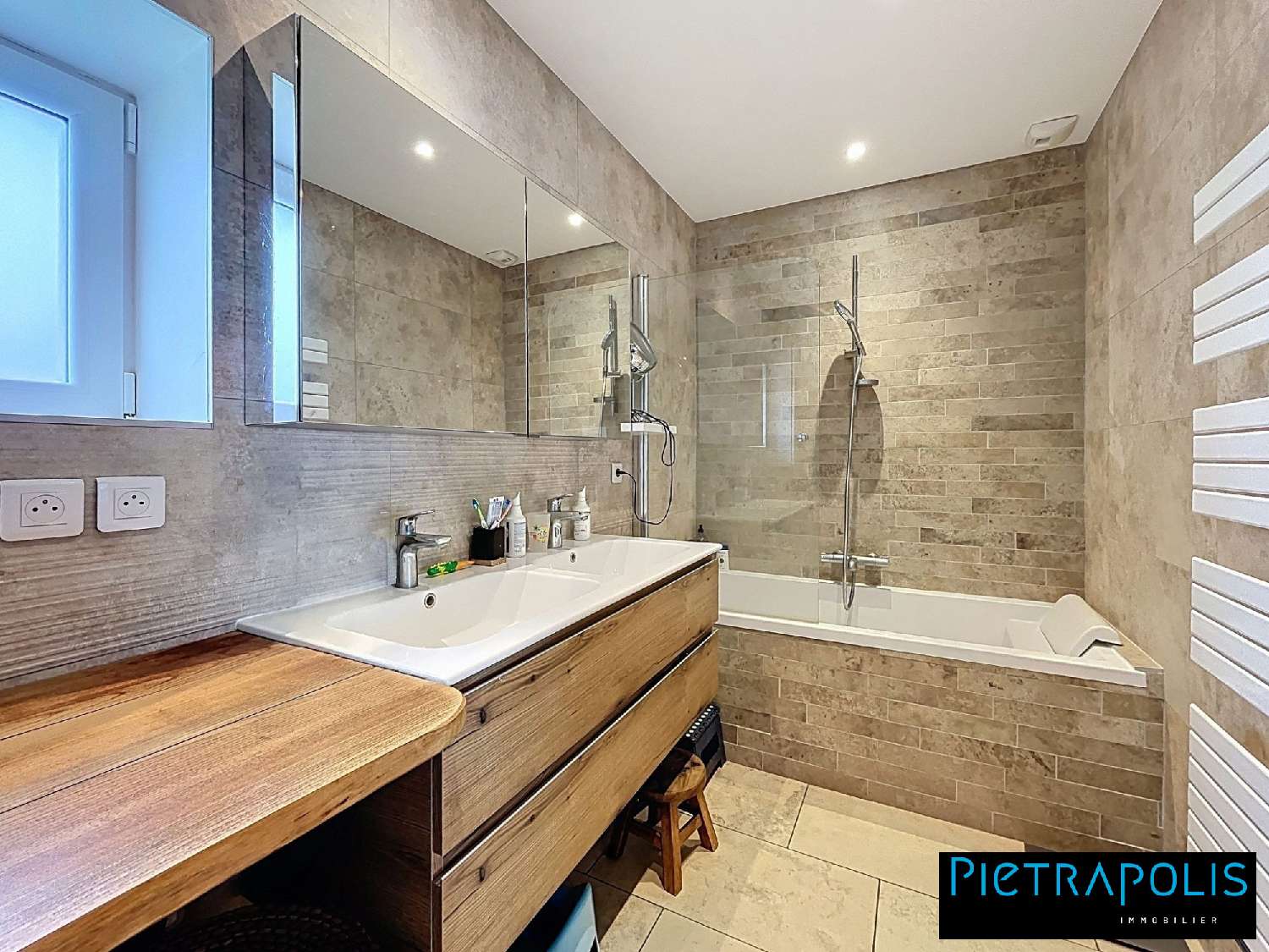  for sale house Saint-Étienne-la-Varenne Rhône 6