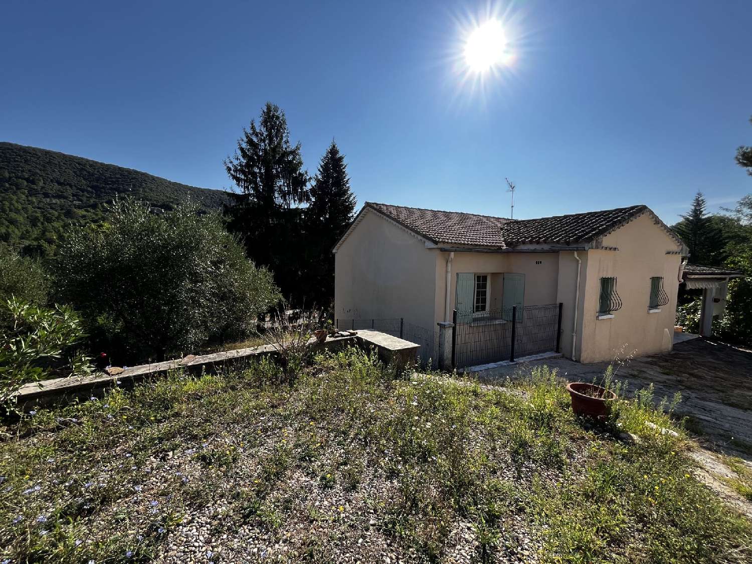  for sale house Saint-Florent-sur-Auzonnet Gard 1