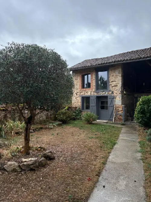 Saint-Junien Haute-Vienne huis foto 7132407