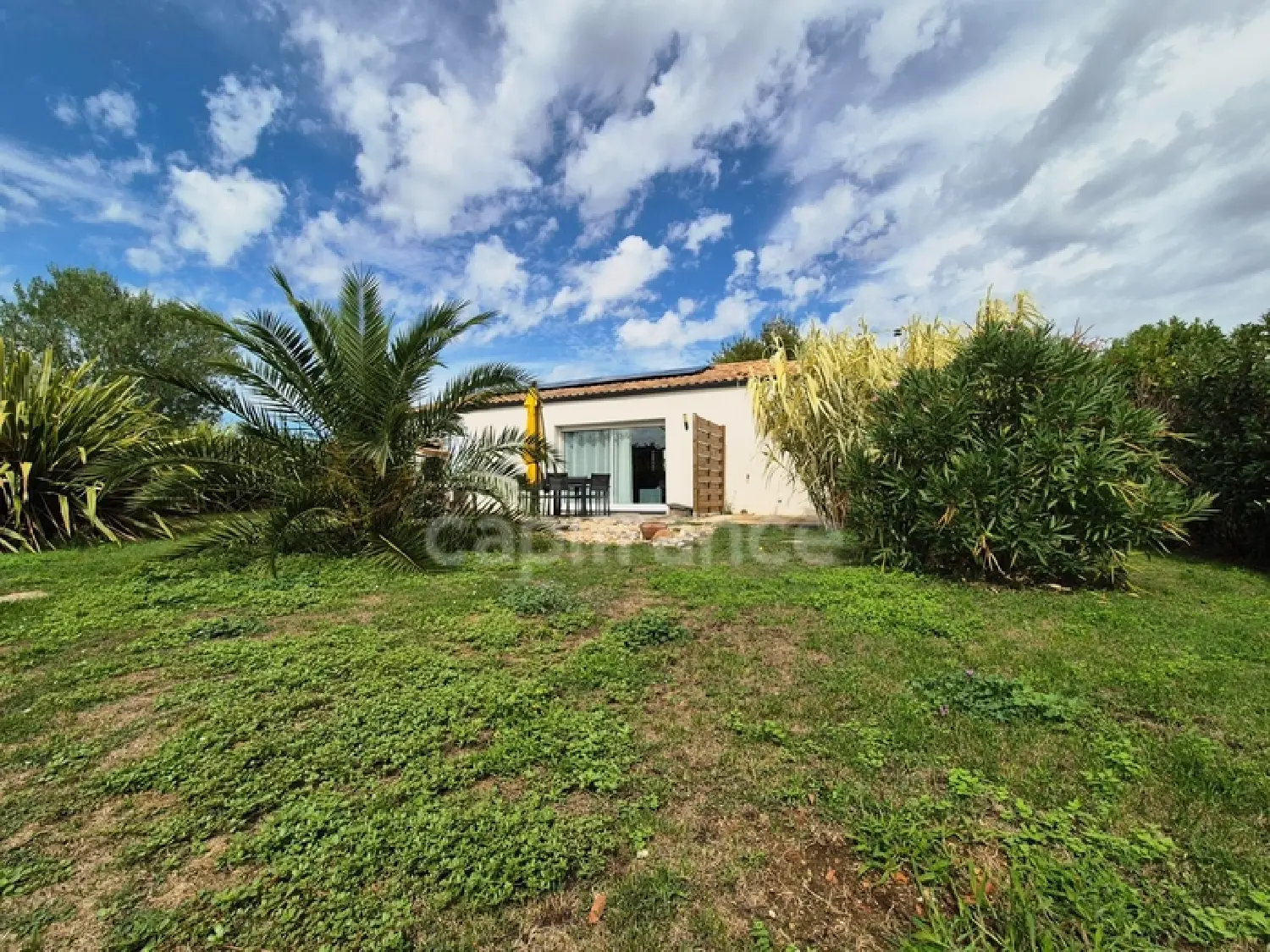  for sale house Saint-Romain-de-Benet Charente-Maritime 2
