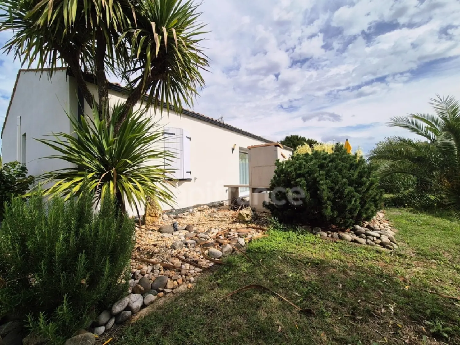  for sale house Saint-Romain-de-Benet Charente-Maritime 3