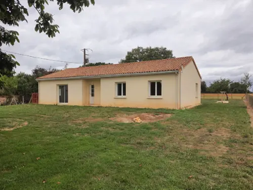 Sauzé-Vaussais Deux-Sèvres huis foto 7129341