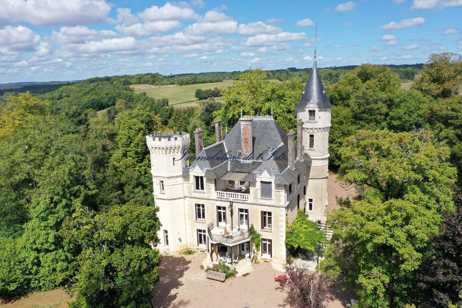  te koop huis Sceau-Saint-Angel Dordogne 2