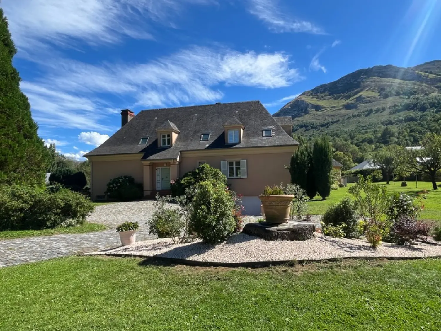  te koop huis Ségus Hautes-Pyrénées 1