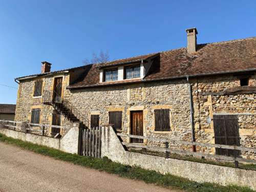 Semur-en-Brionnais Saône-et-Loire huis foto 7137325