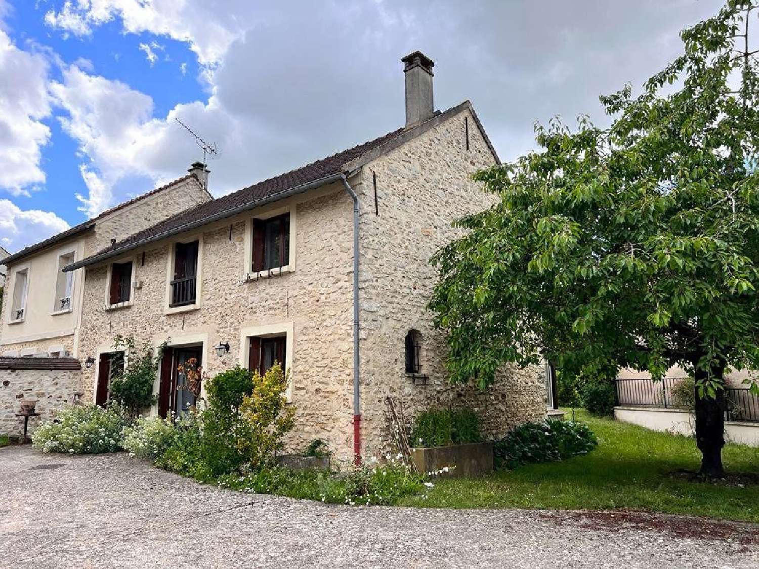  for sale house Thoiry Ain 1