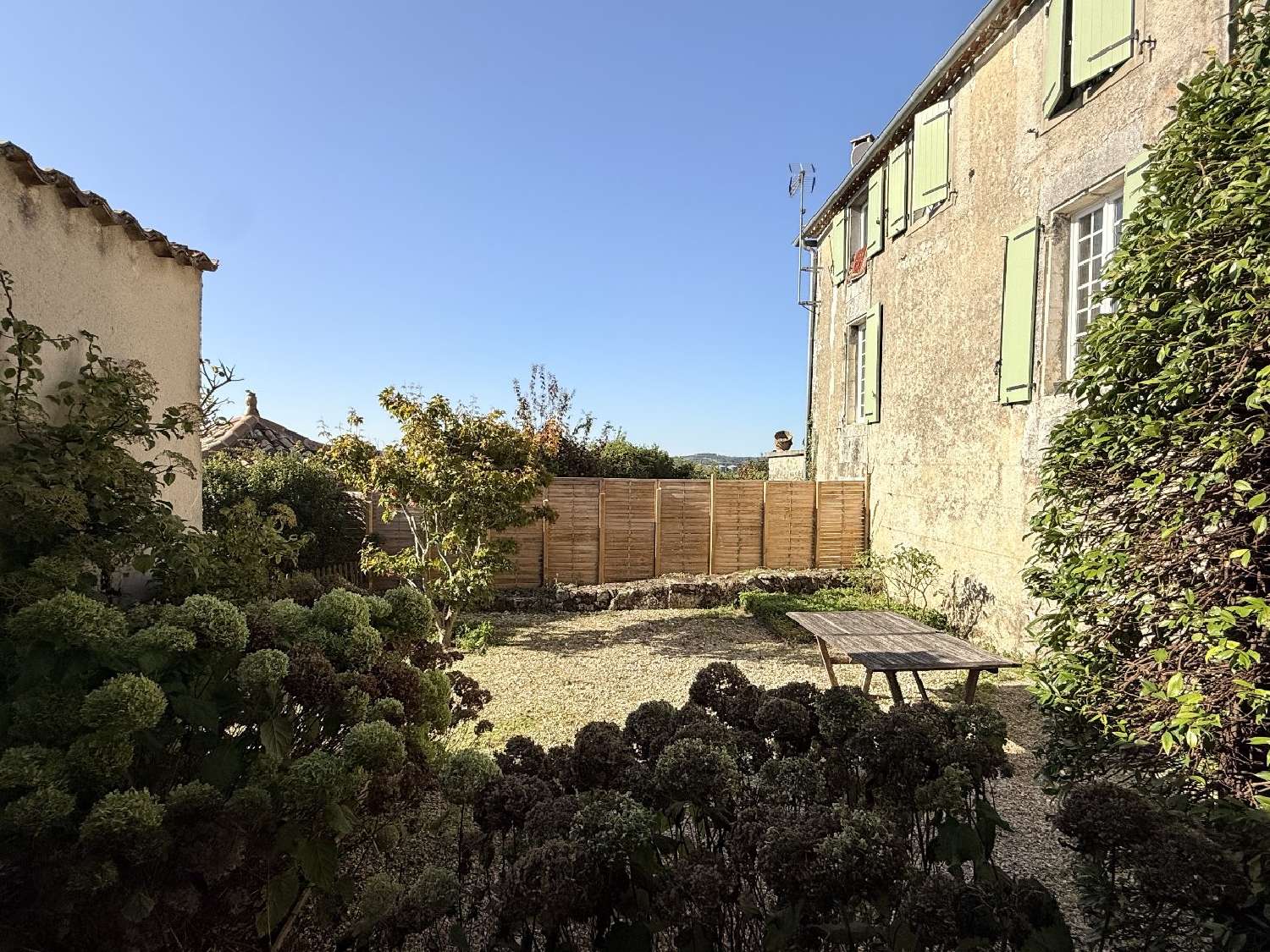  te koop huis Villebois-Lavalette Charente 2