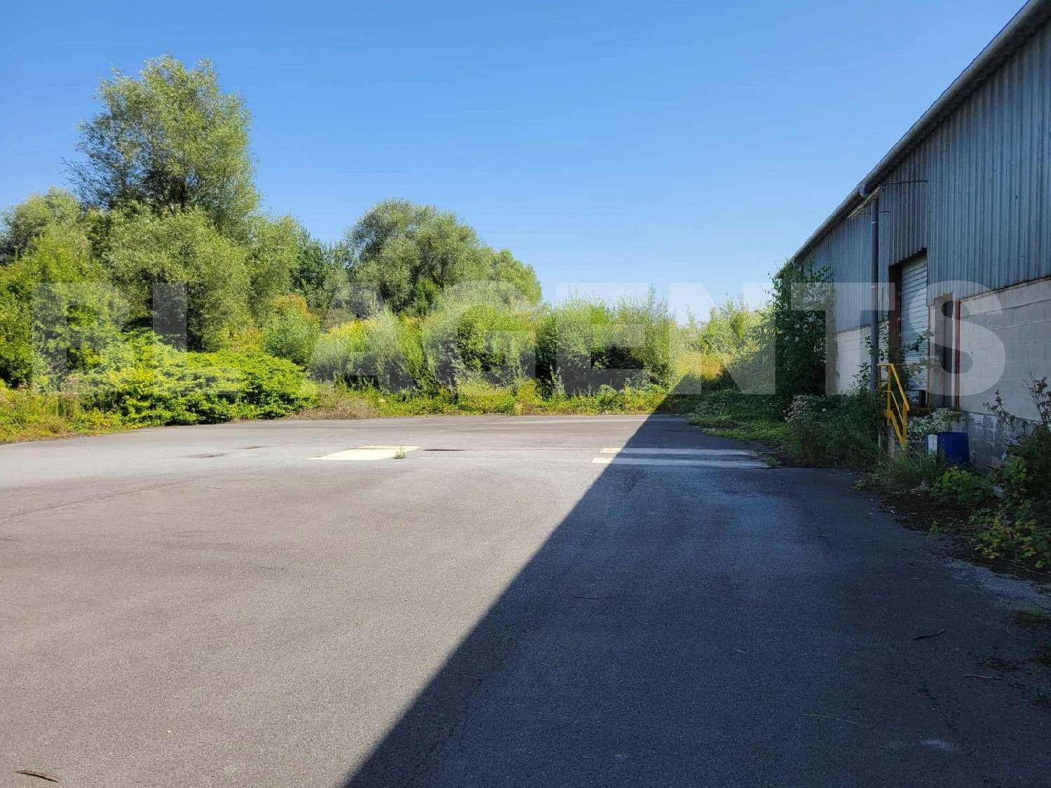  à vendre bureau Stenay Meuse 1