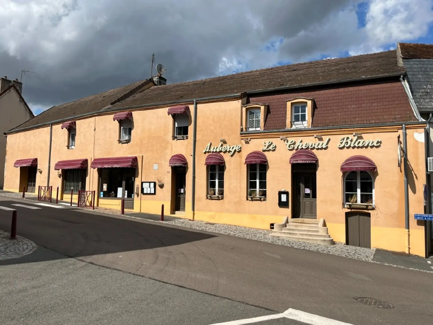  te koop restaurant Perrecy-les-Forges Saône-et-Loire 2