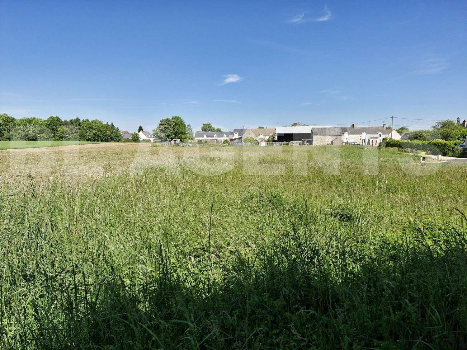  te koop terrein Cravant Yonne 1