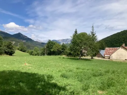 Montbrand Hautes-Alpes terrain foto 7133900