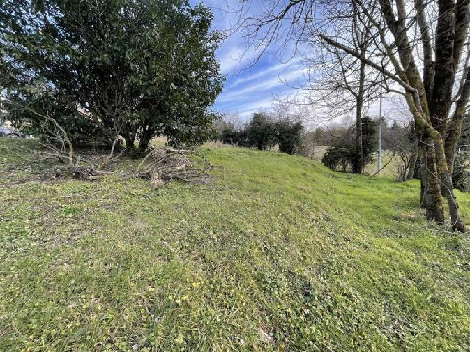  en venta terreno Trept Isère 1