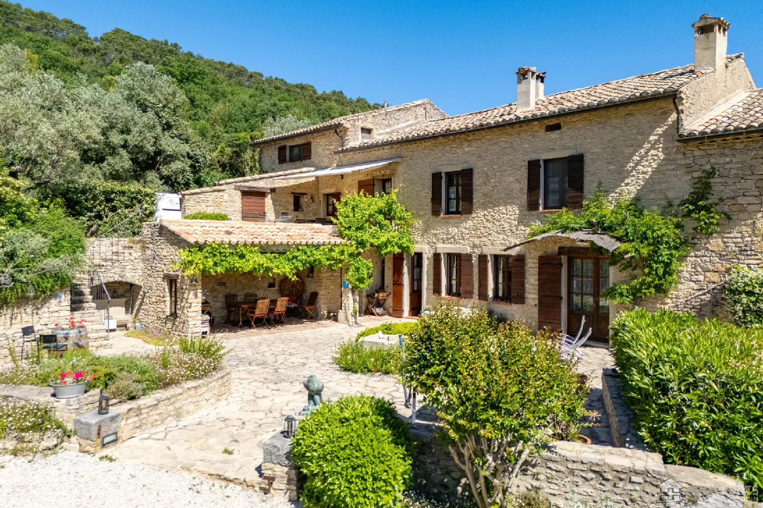  te koop villa Faucon Vaucluse 2
