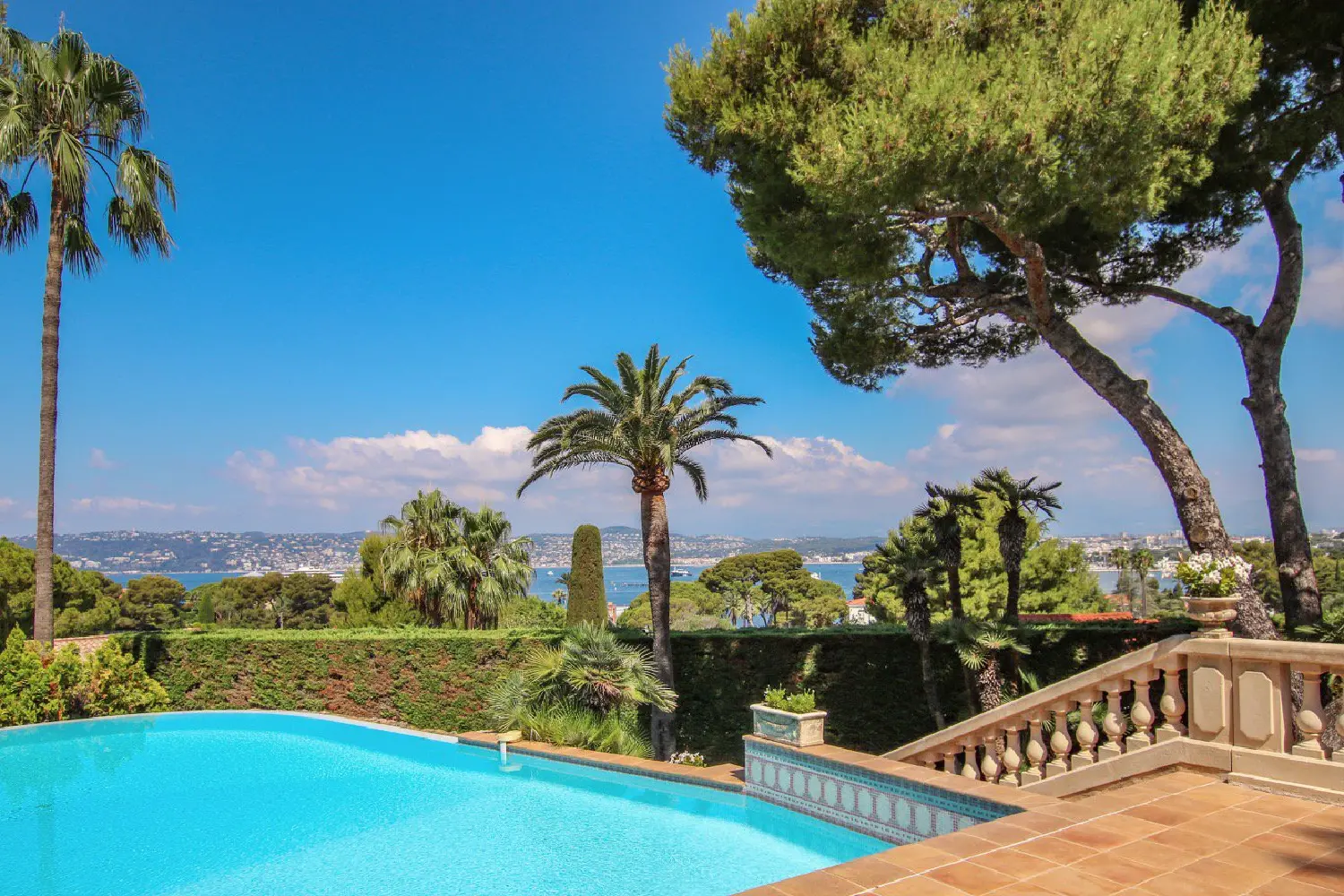  te koop villa Juan-les-Pins Alpes-Maritimes 1