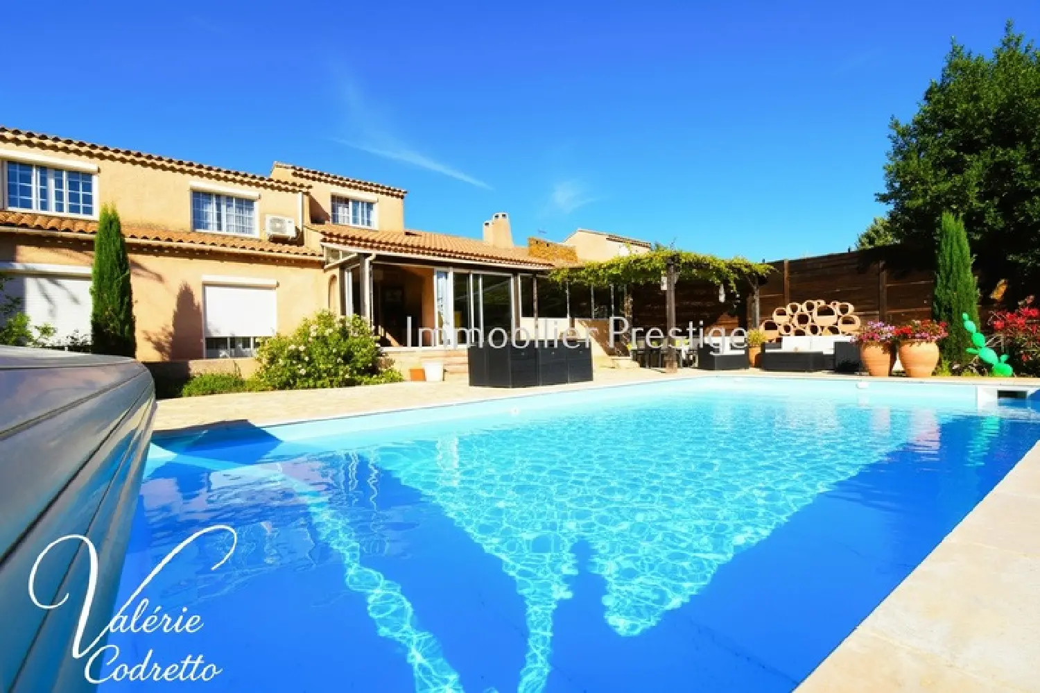  te koop villa La Moutonne Var 2