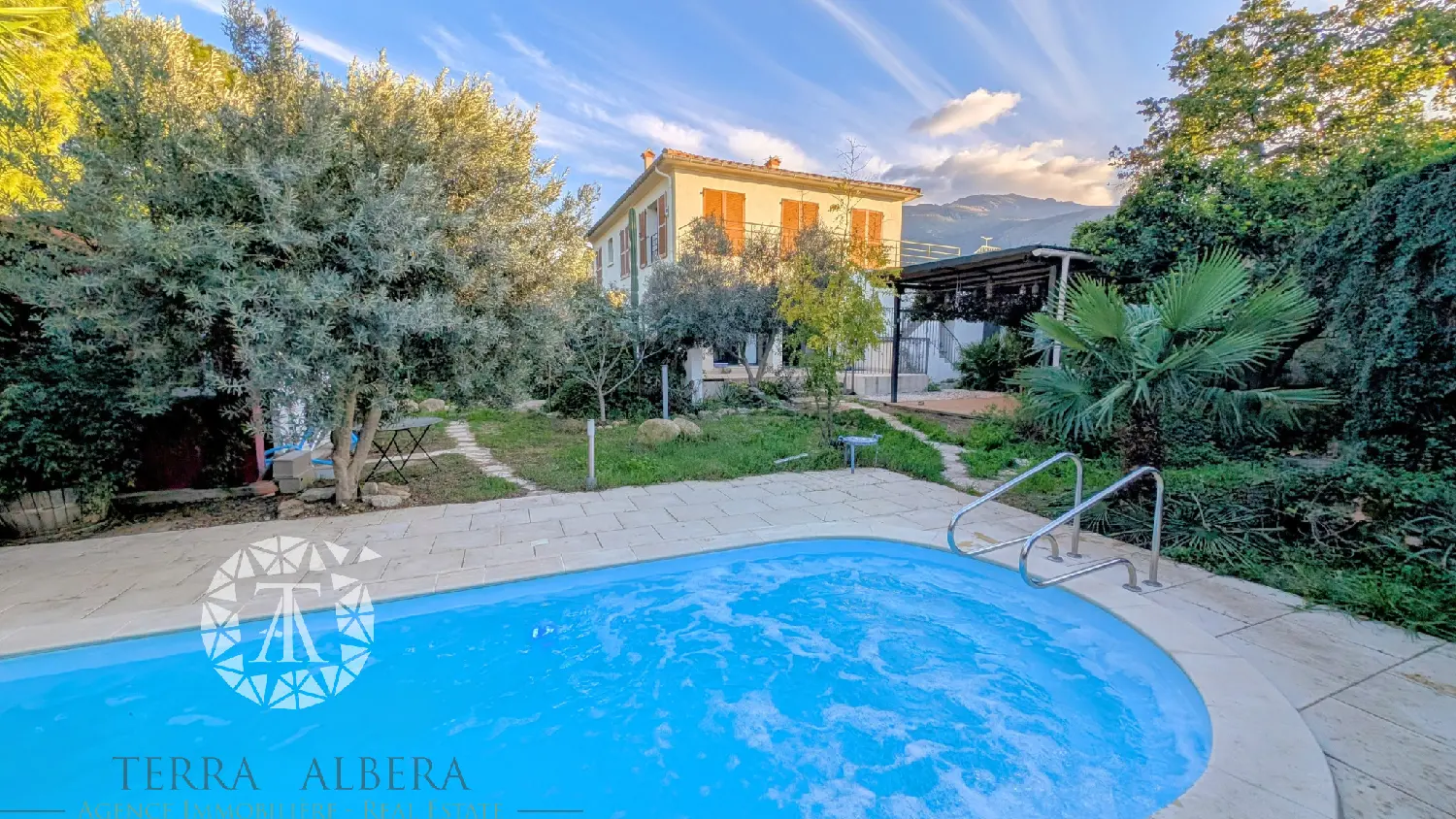  te koop villa Laroque-des-Albères Pyrénées-Orientales 1