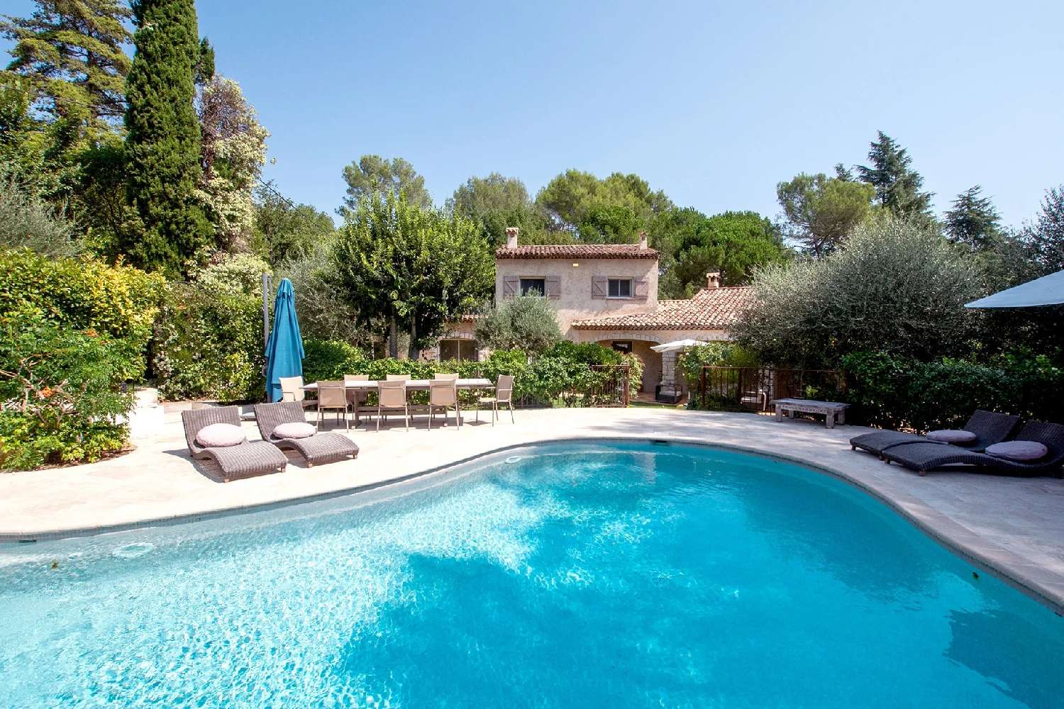  te koop villa Roquefort-les-pins Alpes-Maritimes 2