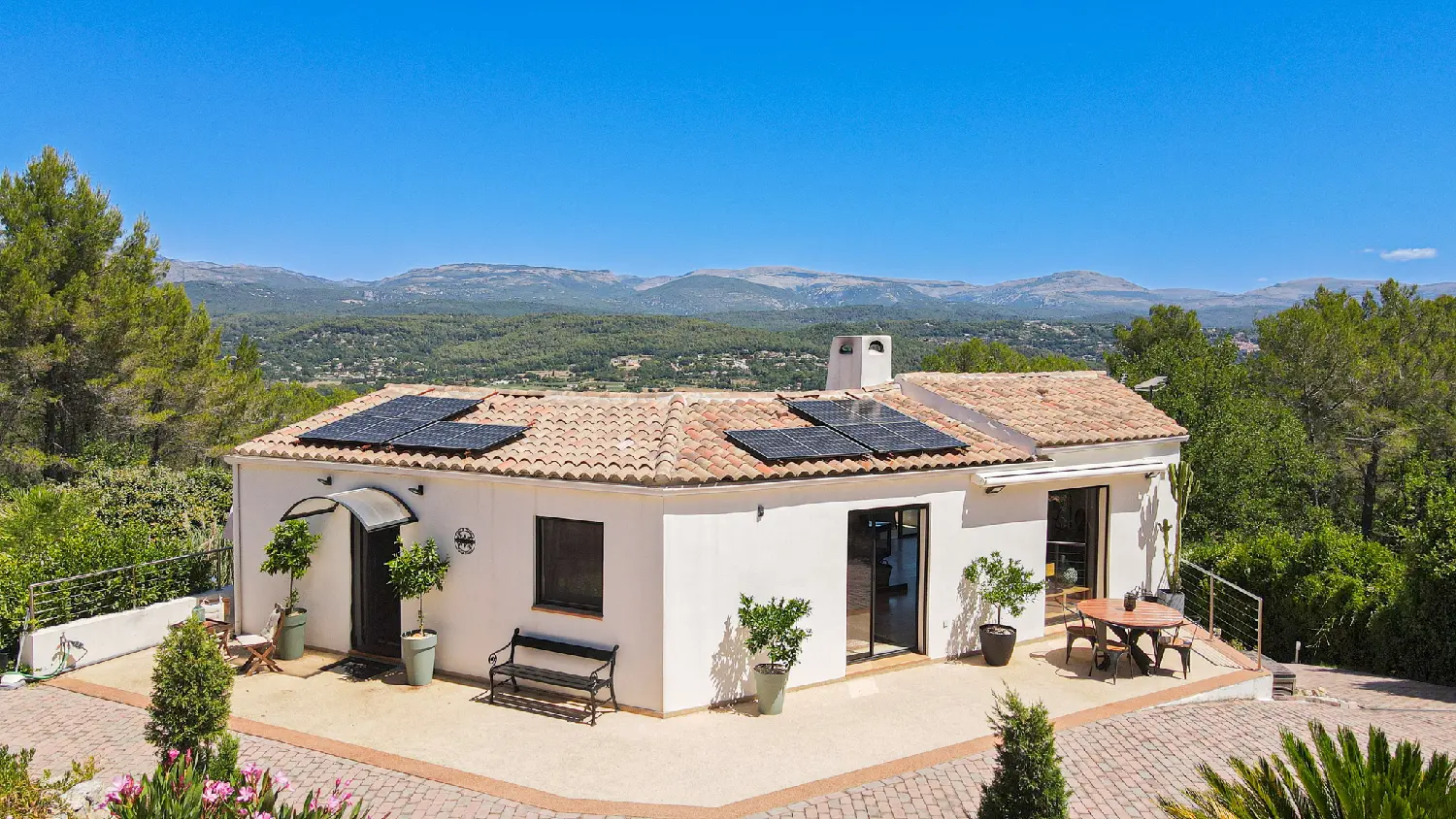  for sale villa Saint-Paul-en-Forêt Var 3