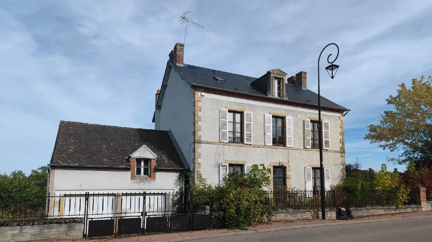 for sale village house Cercy-la-Tour Nièvre 1