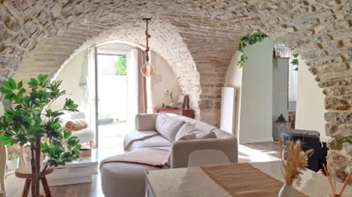 Nages-et-Solorgues Gard Dorfhaus Bild 7131425