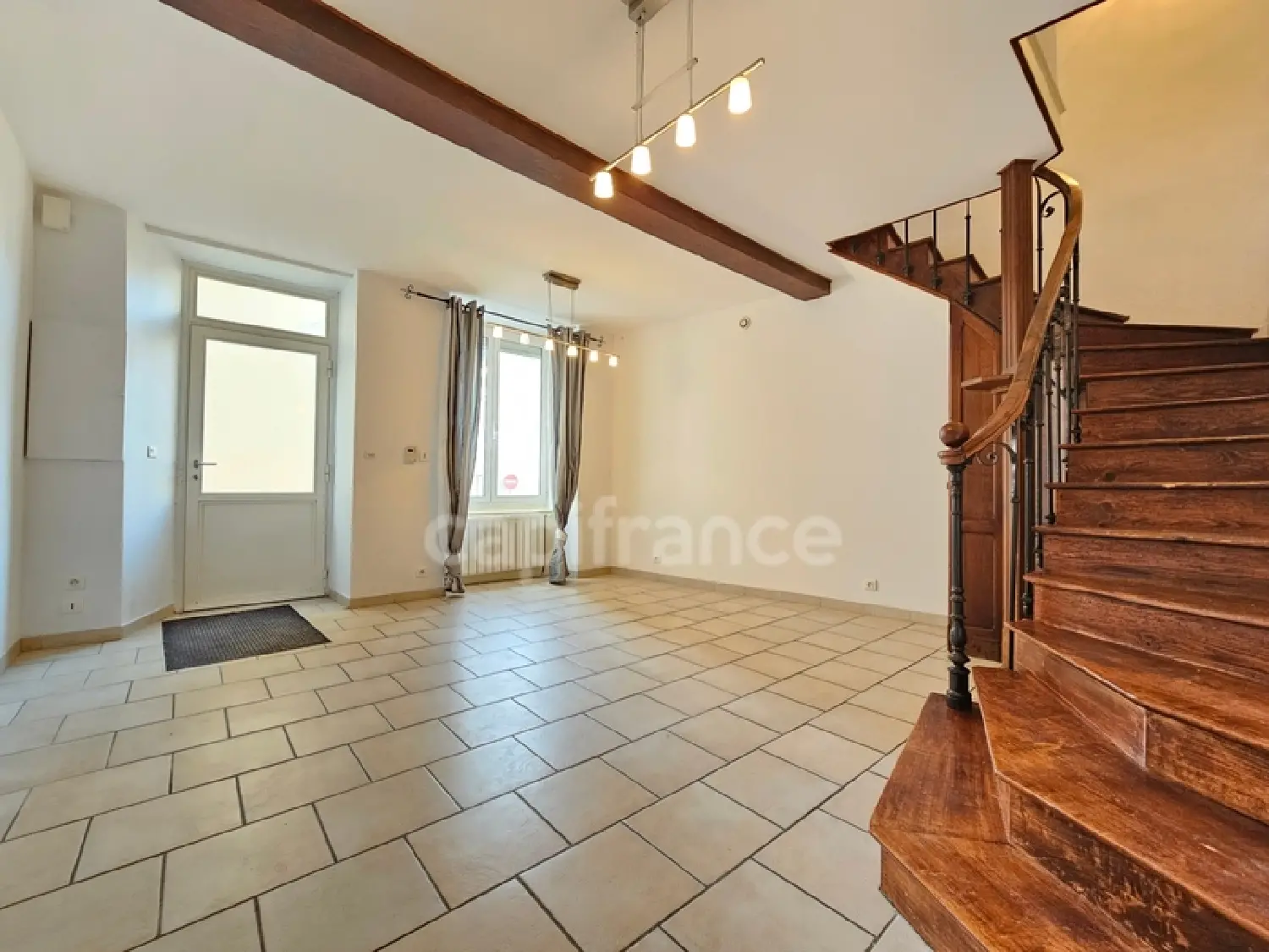  te koop dorpshuis Panissières Loire 2