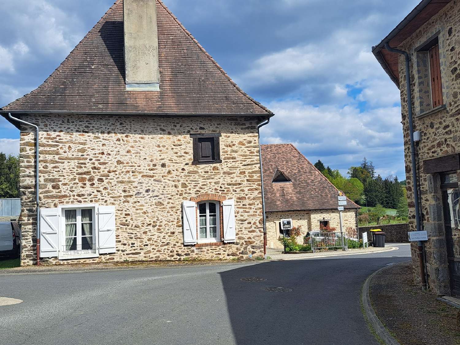  à vendre maison de village Saint-Pardoux-Corbier Corrèze 6