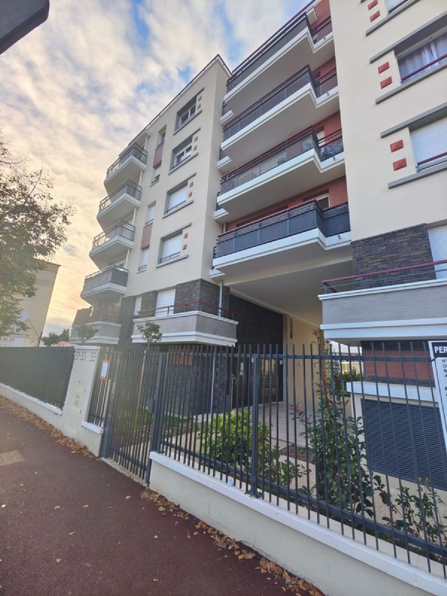  à vendre appartement Livry-Gargan Seine-Saint-Denis 1