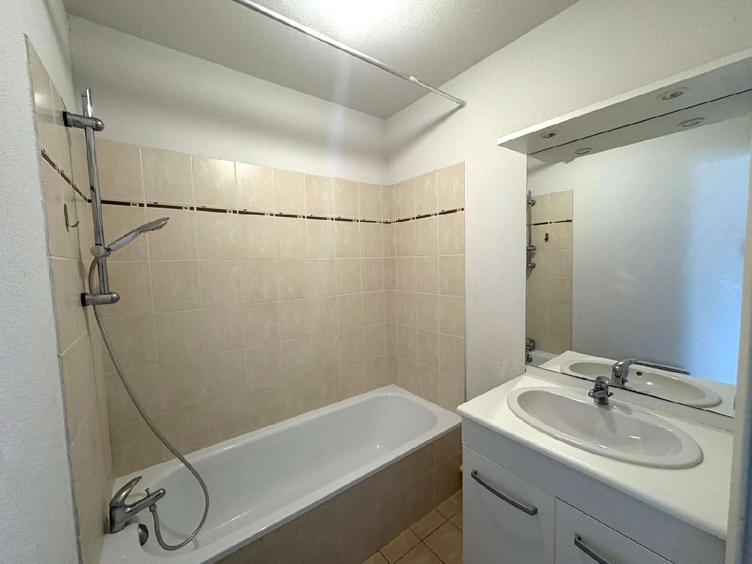  for sale apartment Salon-de-Provence Bouches-du-Rhône 7