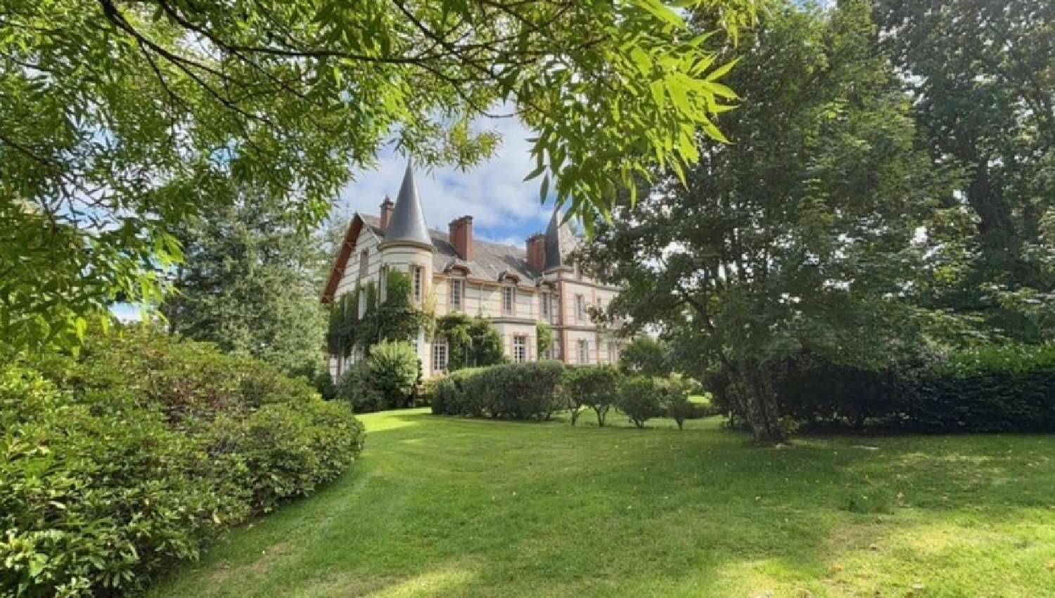  for sale castle Bourges Cher 6