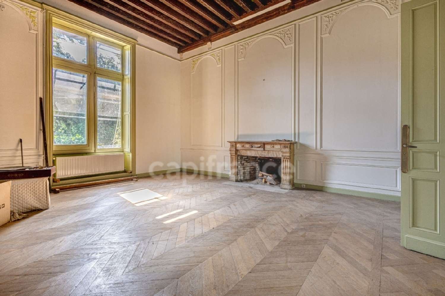 te koop kasteel La Guerche-sur-l'Aubois Cher 2