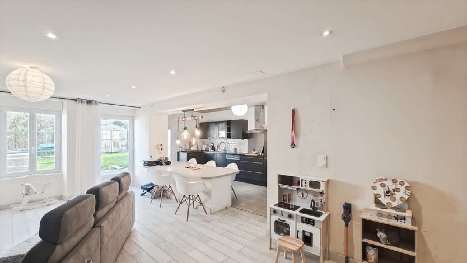  for sale city house Saint-Jean-d'Angély Charente-Maritime 6