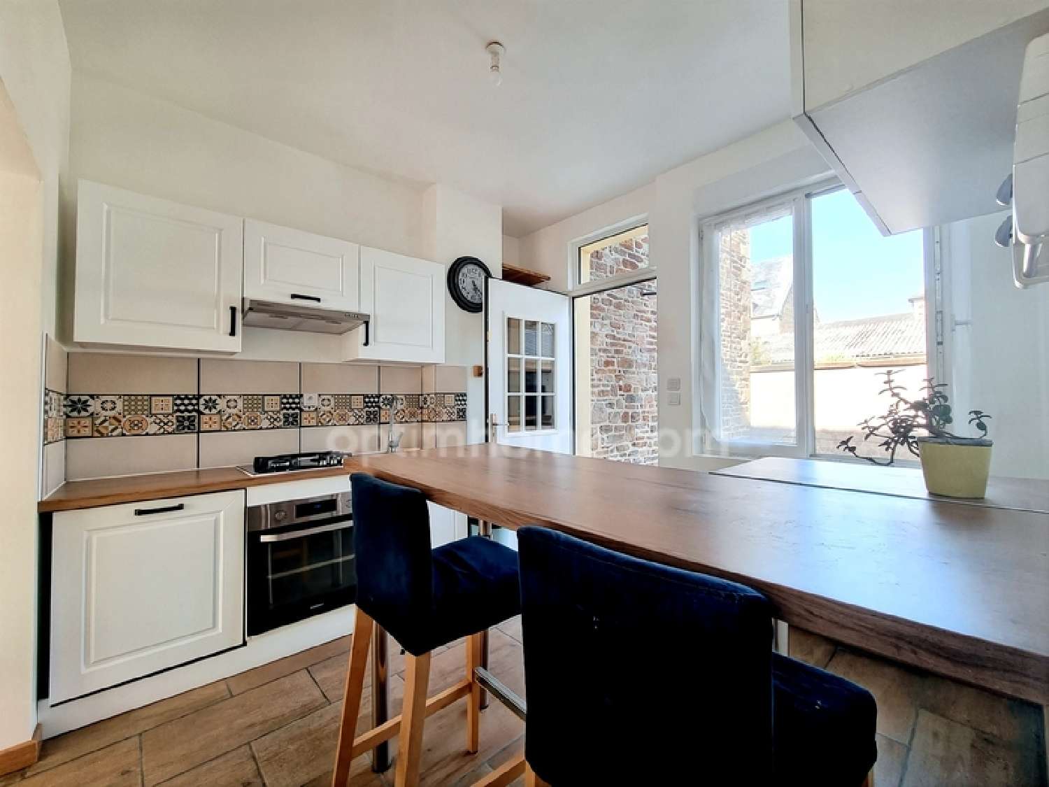  te koop stadshuis Sourdeval Manche 2