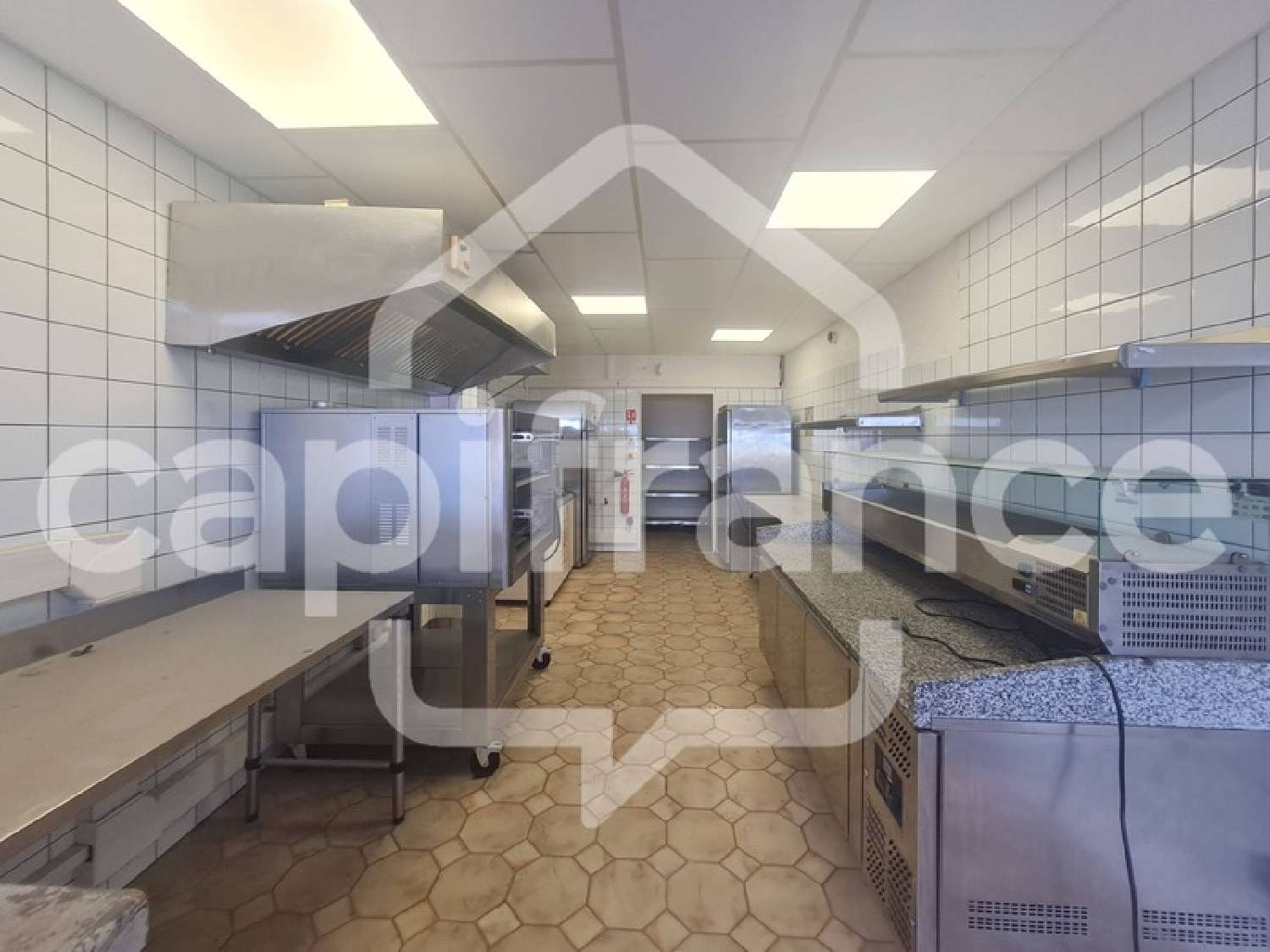  for sale commercial Canet-En-Roussillon Pyrénées-Orientales 3