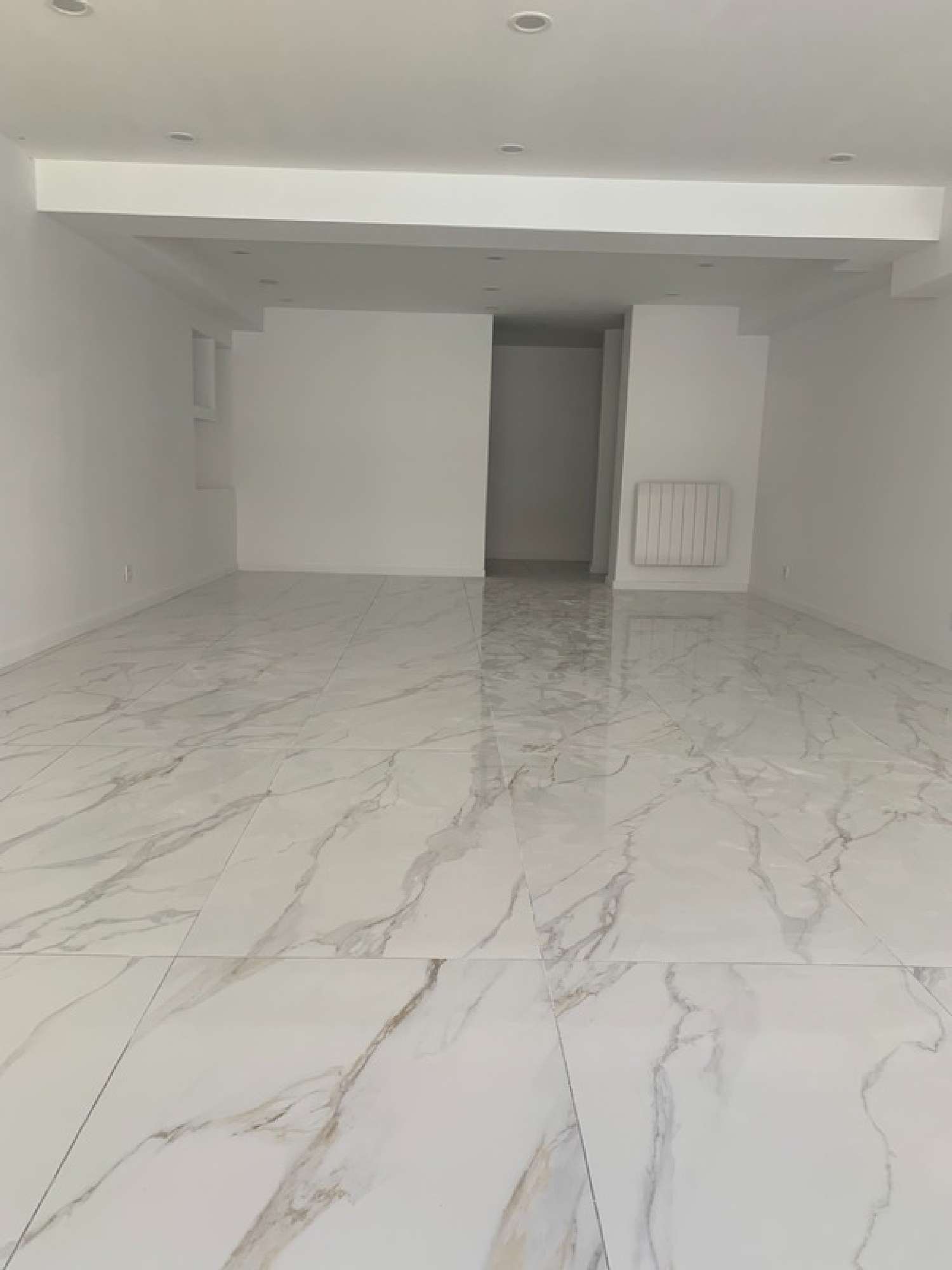  for sale commercial Juan-les-Pins Alpes-Maritimes 2