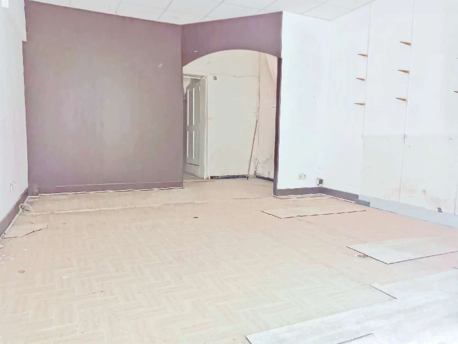  for sale commercial Ollioules Var 2