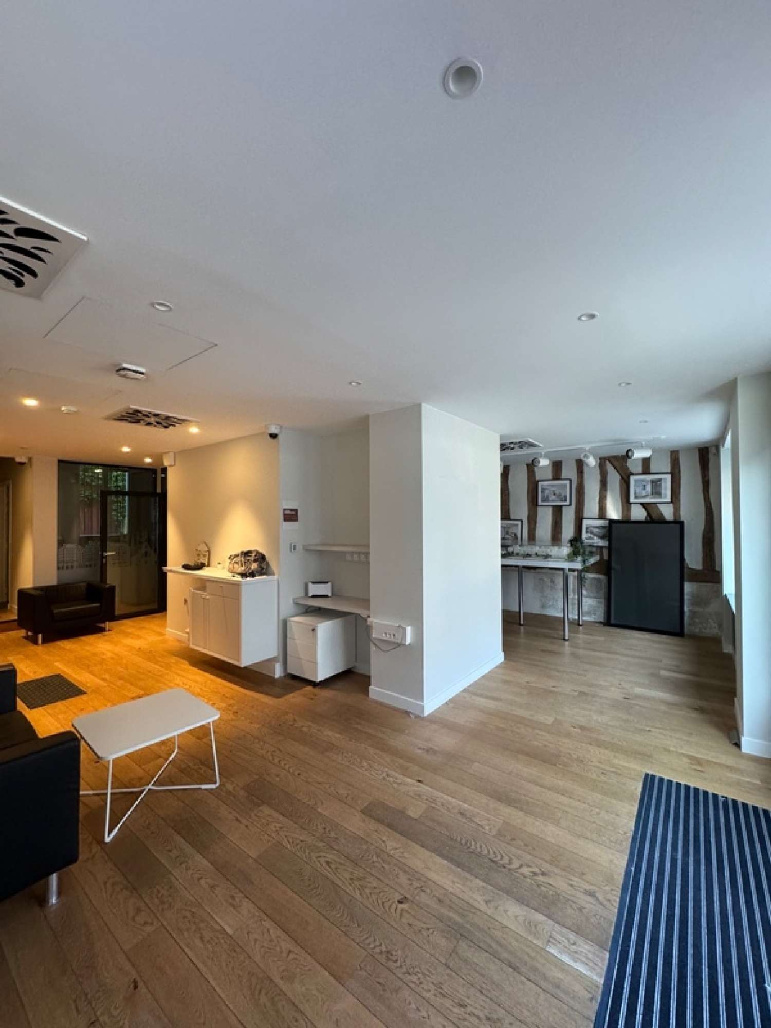  te koop bedrijfsruimte/ kantoor Orléans Loiret 1