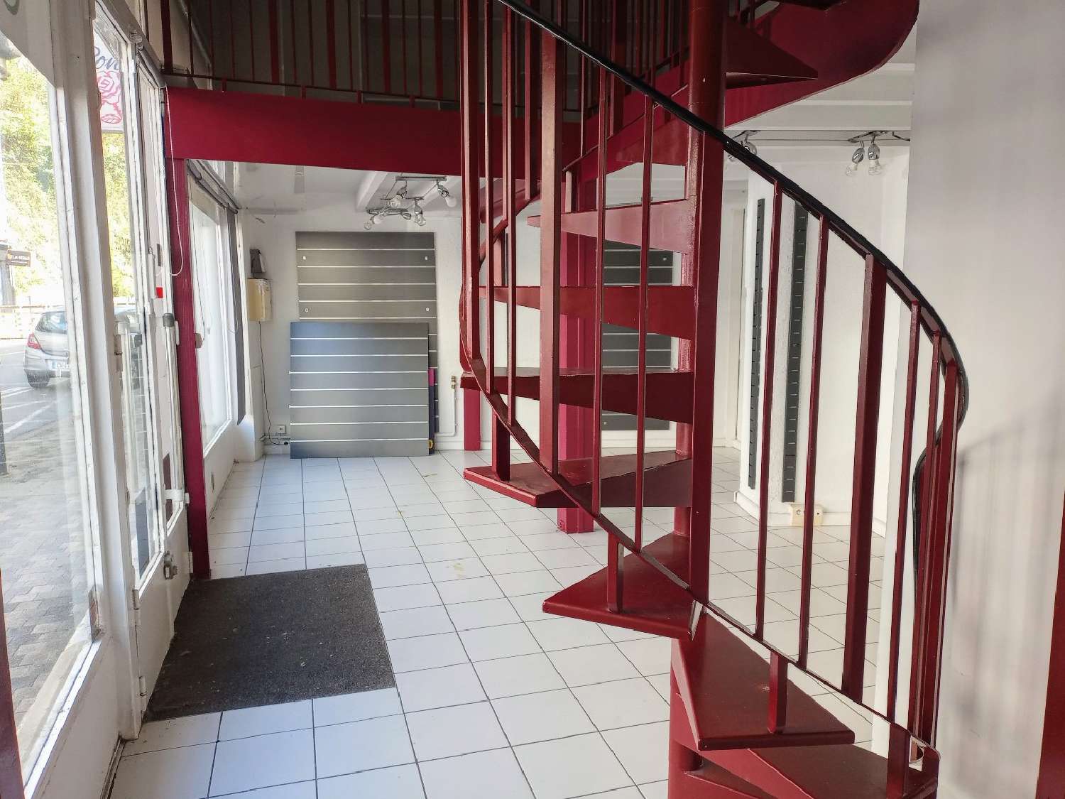 te koop bedrijfsruimte/ kantoor Tulle Corrèze 3