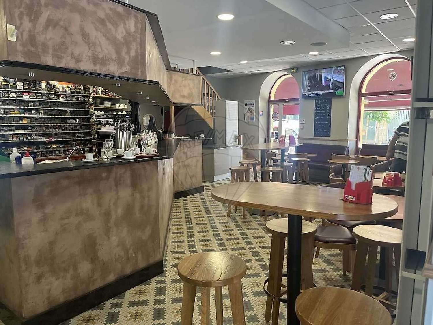  for sale commercial Vichy Allier 2