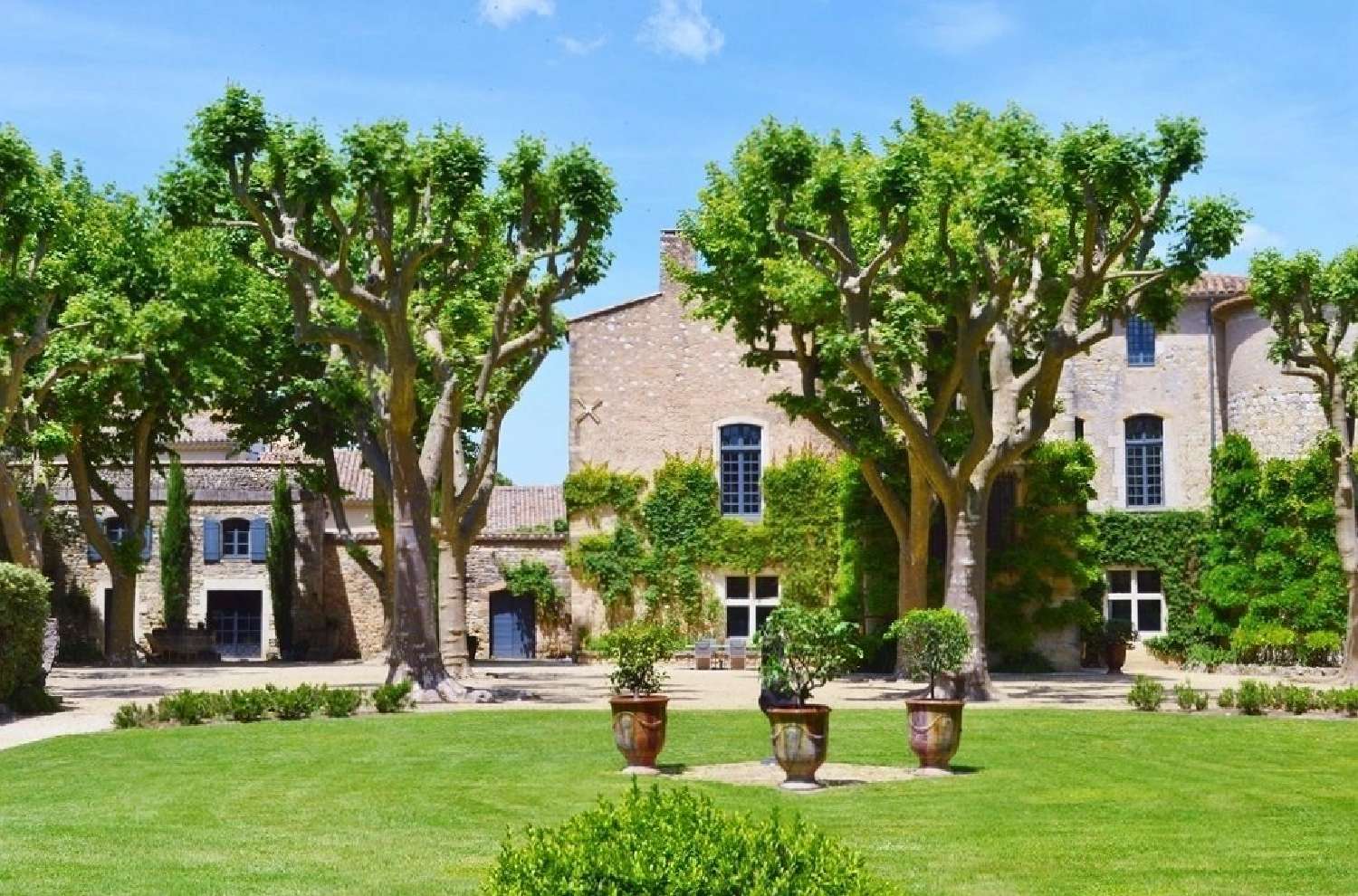 te koop landgoed Uzès Gard 1