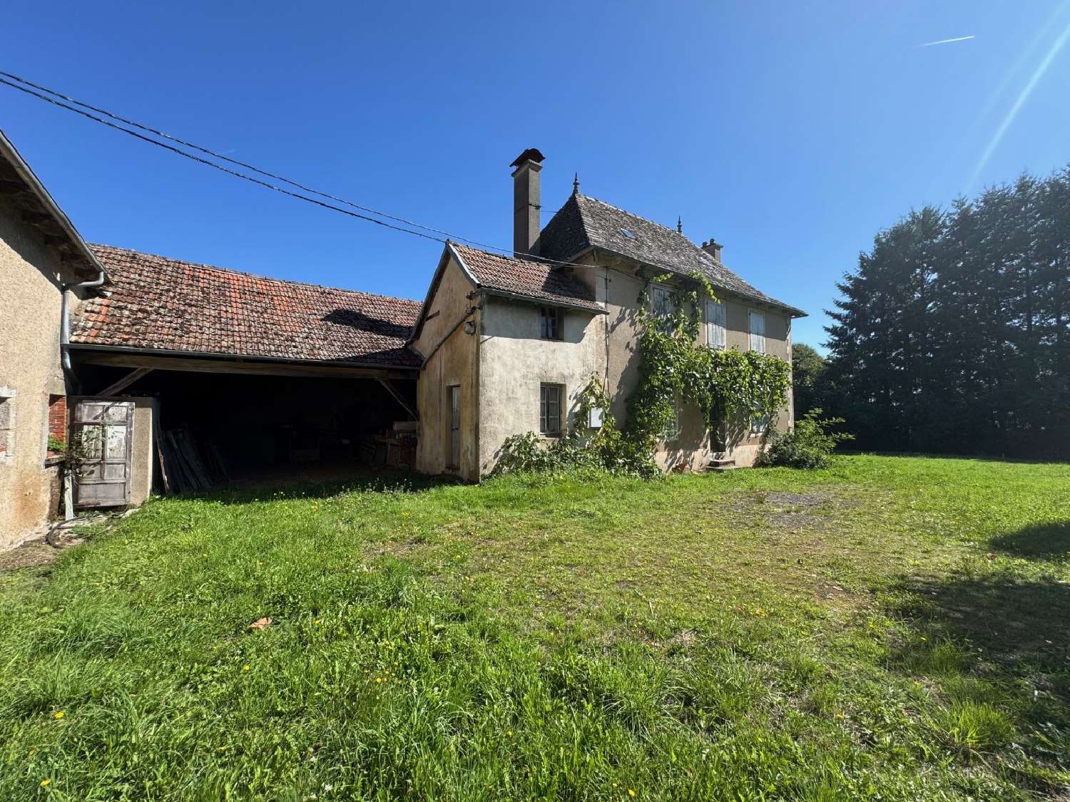  for sale farm Montsalvy Cantal 3